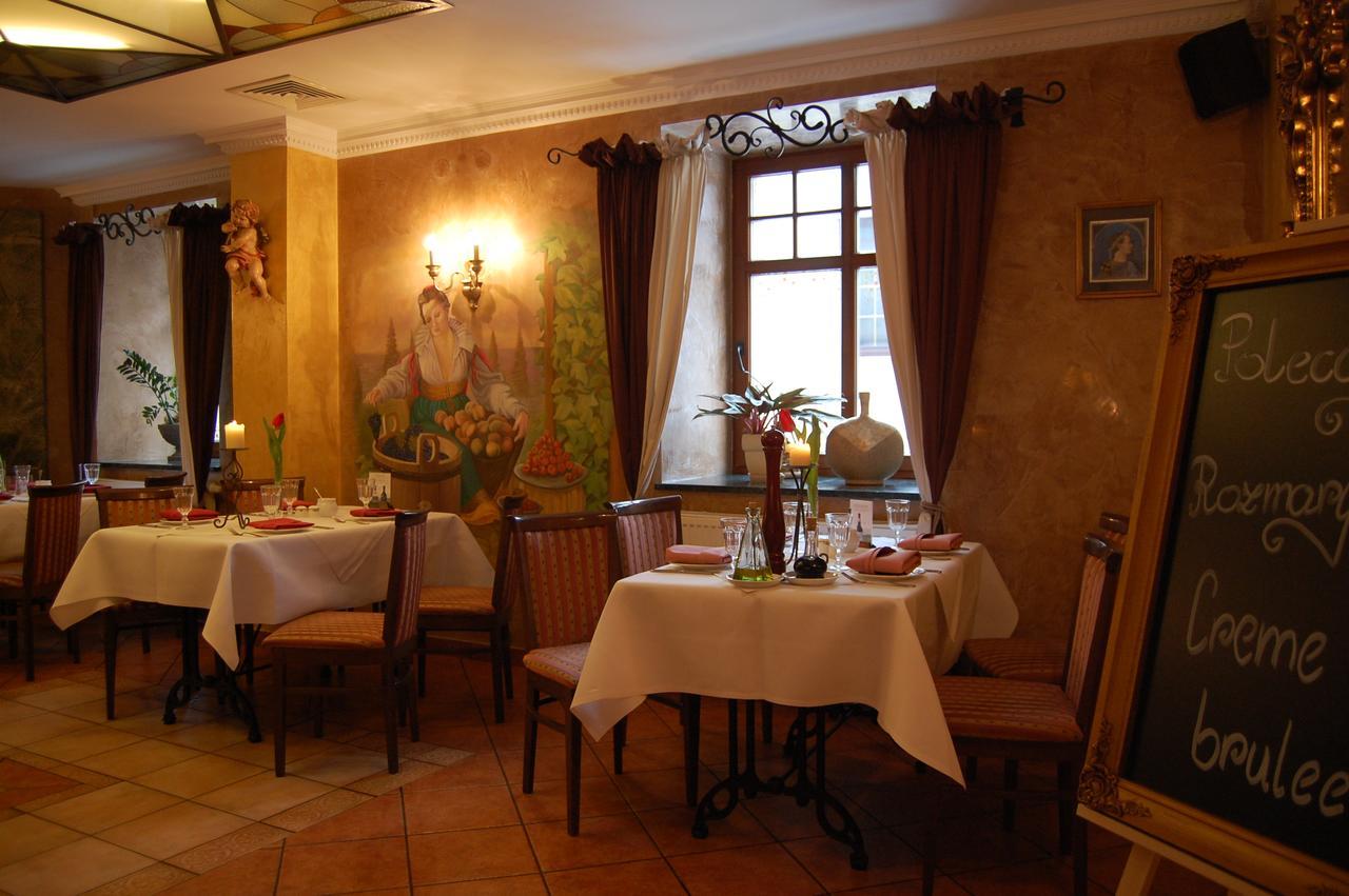 Restauracja - Hotel Mocca D'Oro Mikolow Bagian luar foto