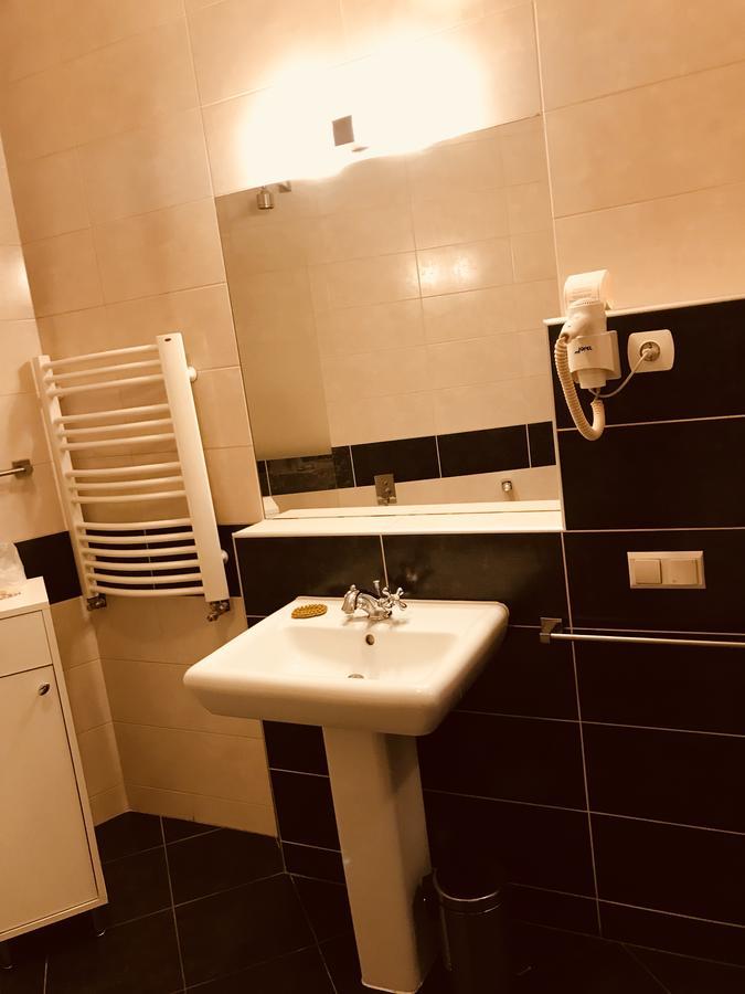 Restauracja - Hotel Mocca D'Oro Mikolow Bagian luar foto